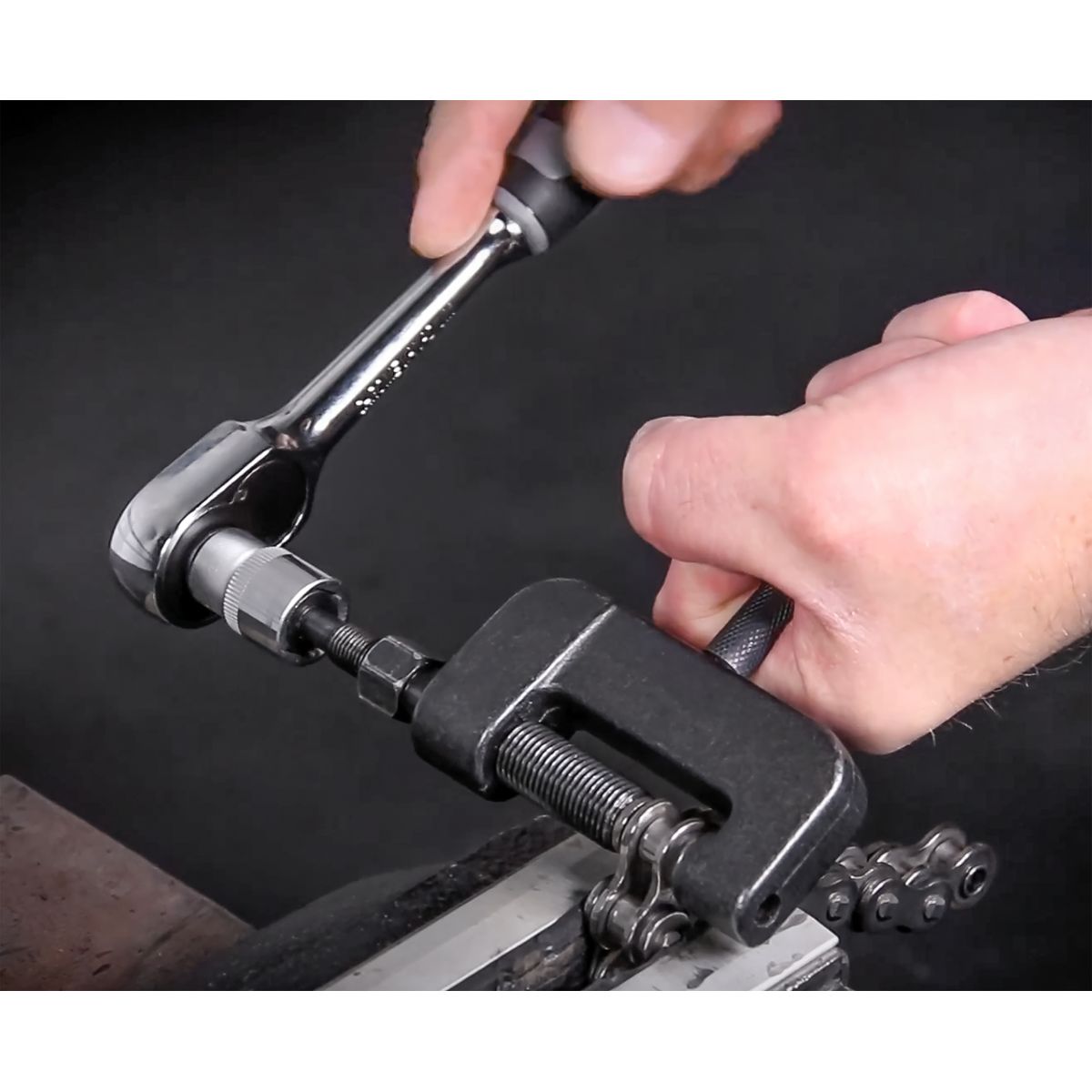 Sealey Motorcycle Chain Maintenance Kit - Image 2