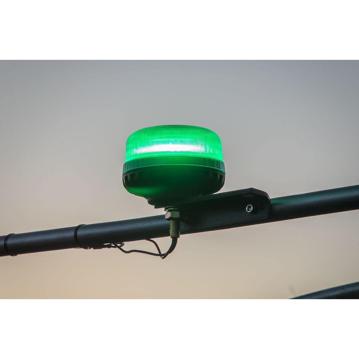 Sealey Warning Beacon with 12mm Bolt Fixing SMD LED 12/24V - Green - Image 3