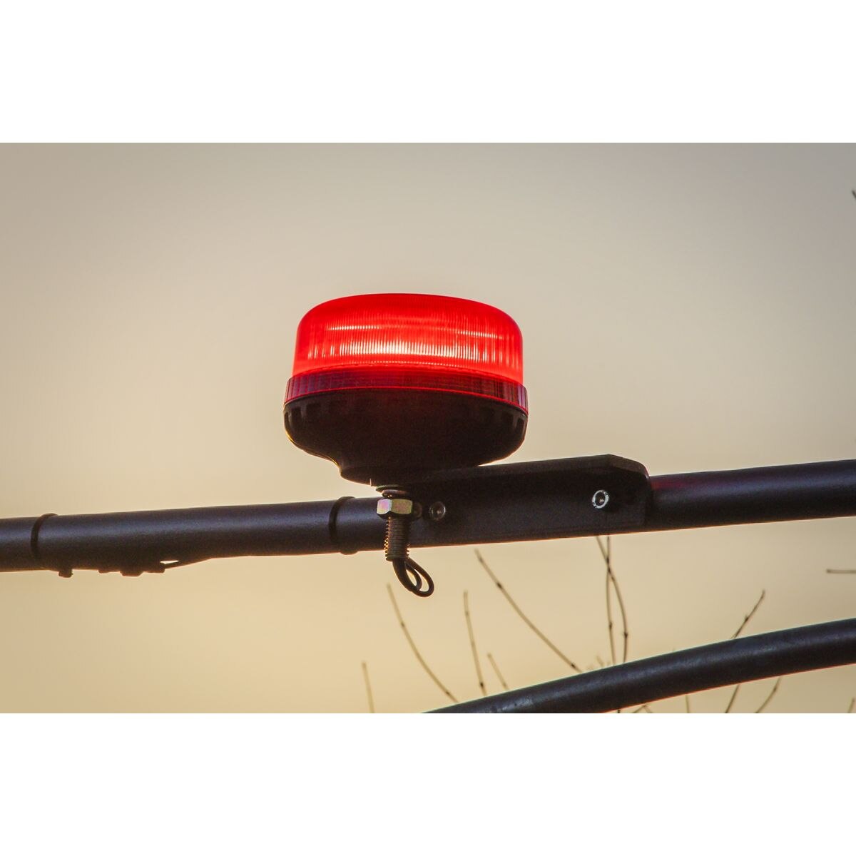 Sealey Warning Beacon with 12mm Bolt Fixing SMD LED 12/24V - Red - Image 6