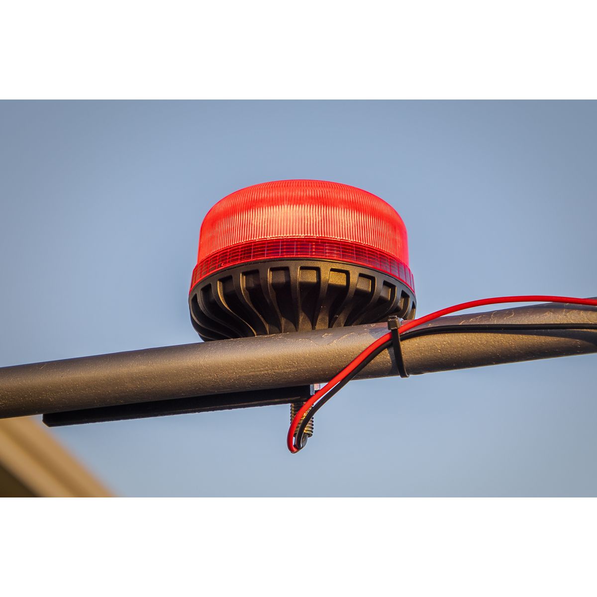 Sealey Warning Beacon with 12mm Bolt Fixing SMD LED 12/24V - Red - Image 7