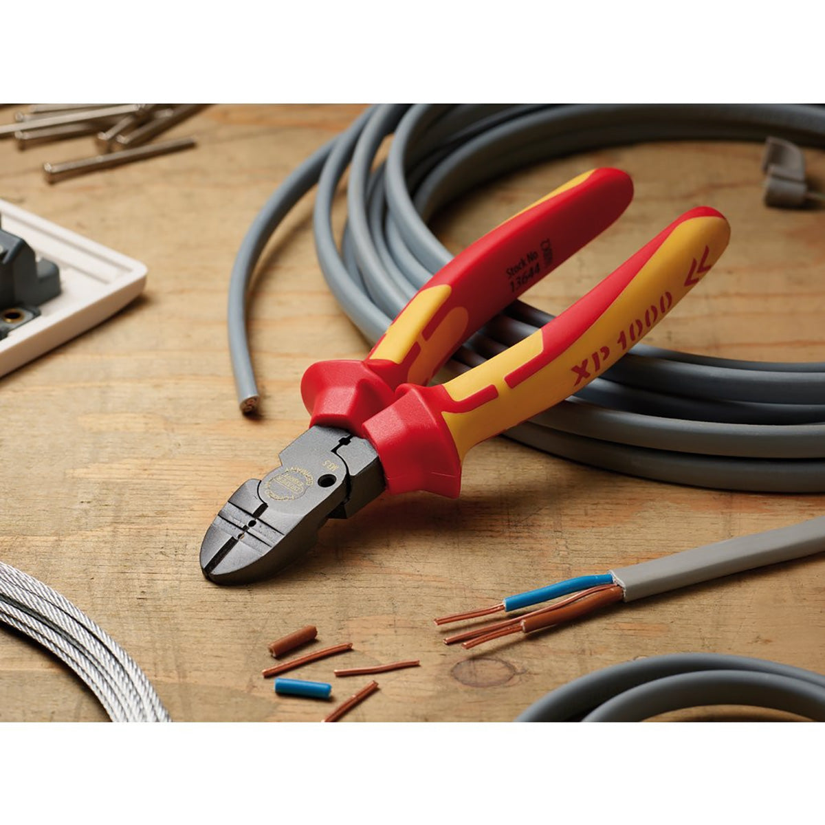 Draper XP1000 VDE 4-in-1 Combination Cutter, 160mm 13644