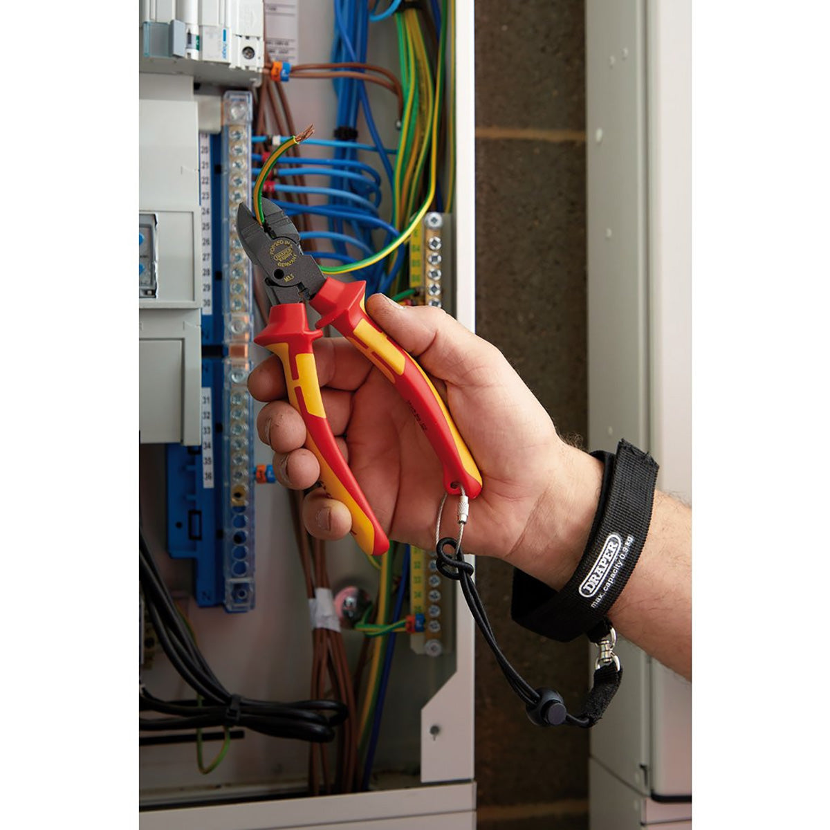 Draper XP1000 VDE Tethered 4-in-1 Combination Cutter, 160mm 13642