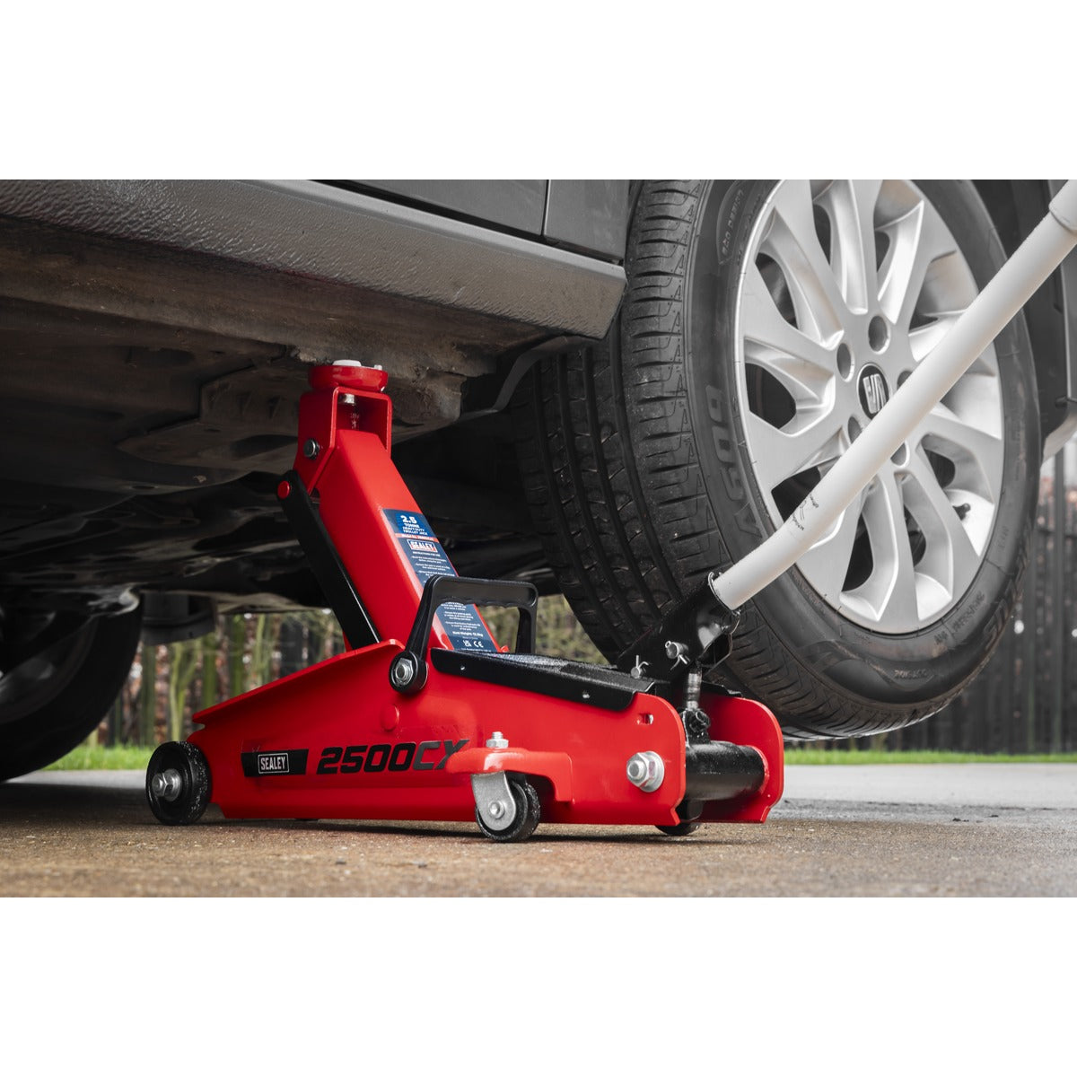Sealey Heavy-Duty Trolley Jack 2.5 Tonne 2500CX