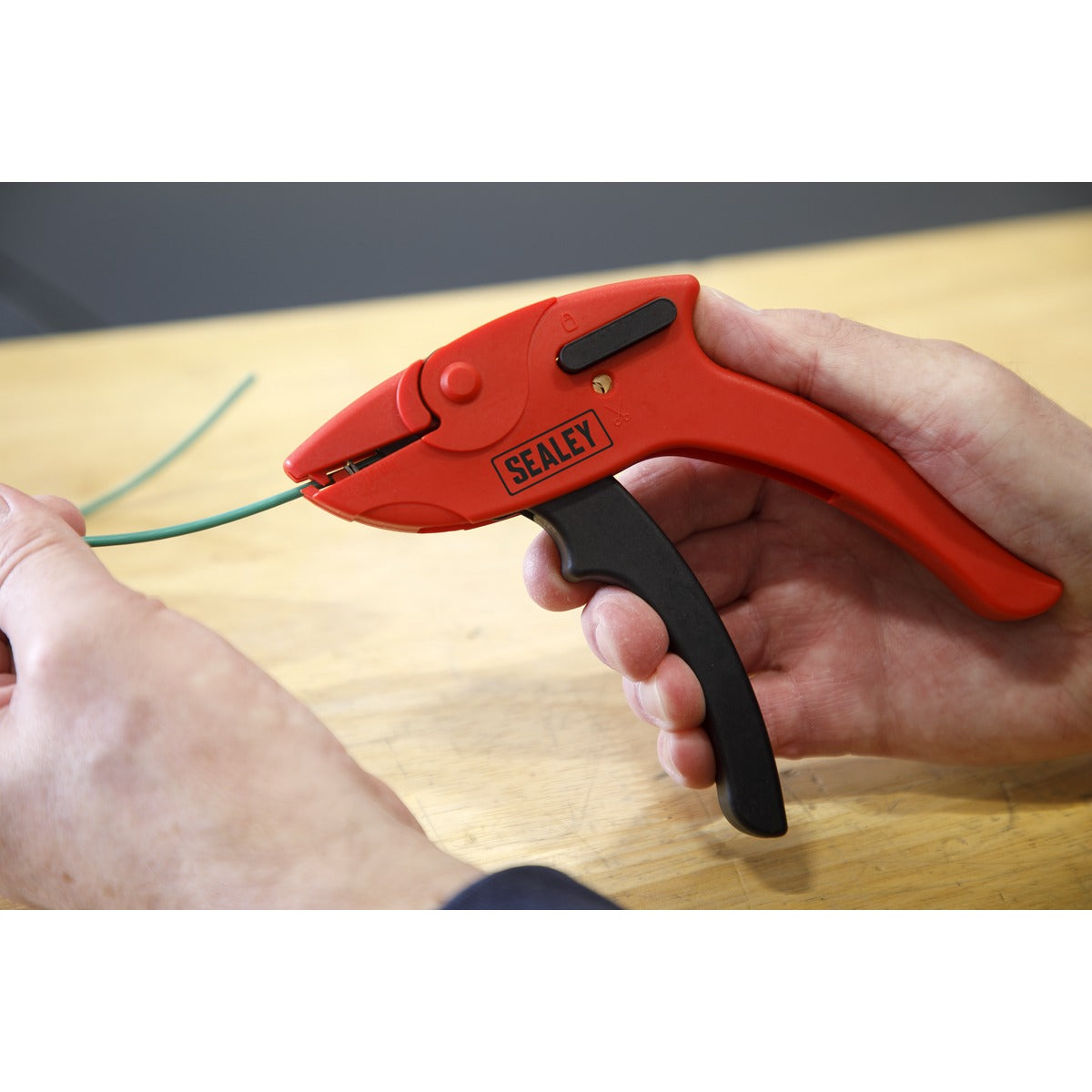 Sealey Automatic Pistol Grip Wire Stripping Tool AK2269