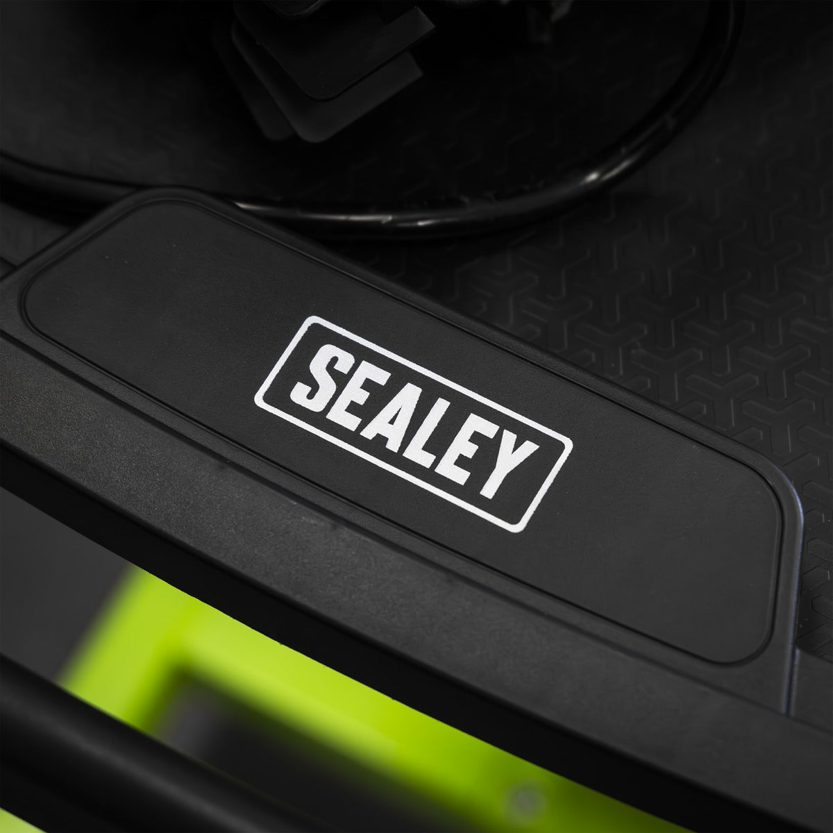Sealey Adjustable-Height Mobile Workstation with Removable Top Tray AP201