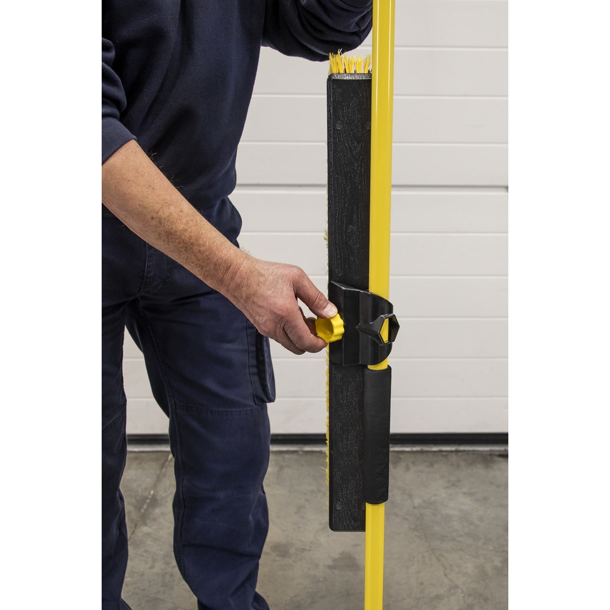 Sealey Yard Broom 24"(600mm) BM24HX
