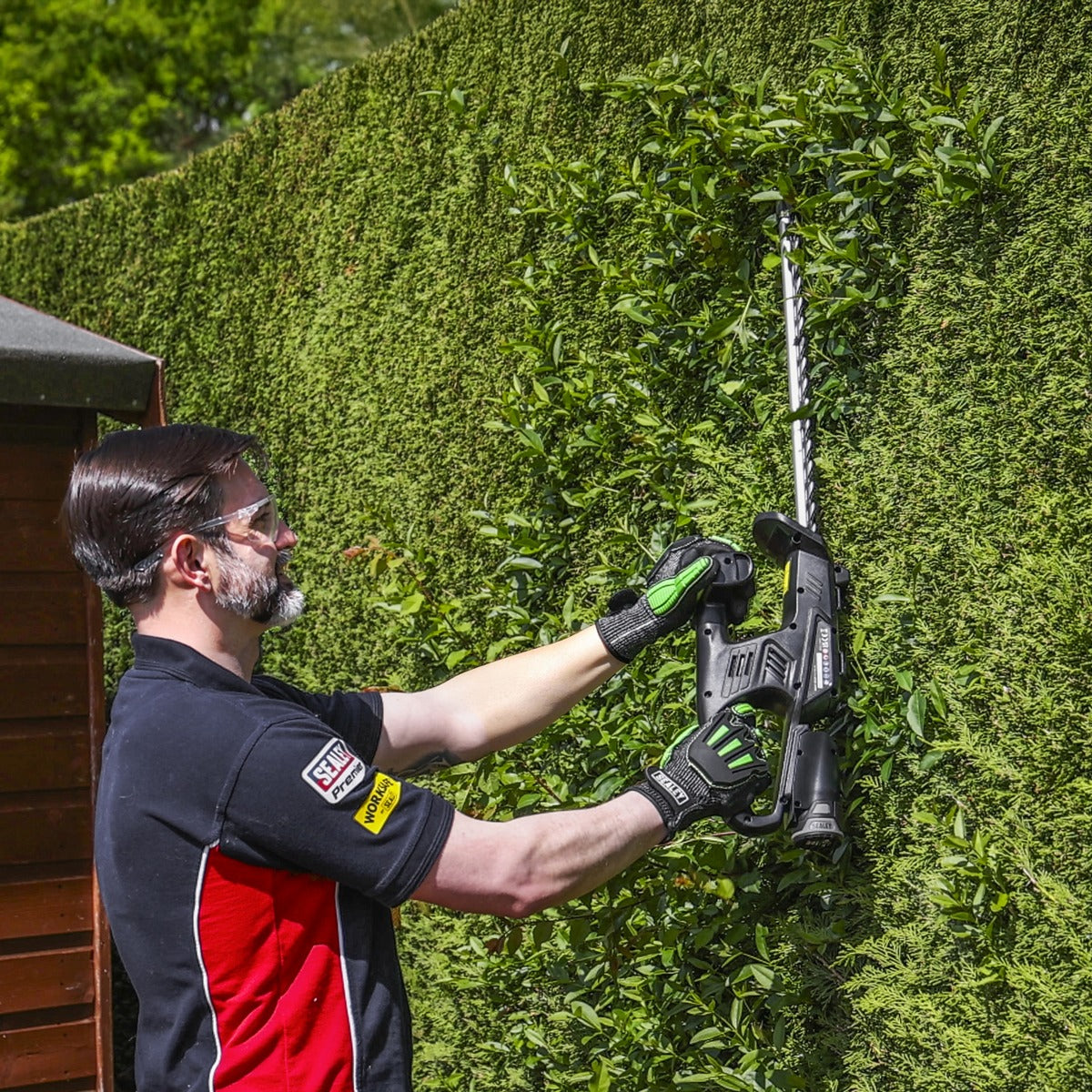 Sealey SV10.8 Series Cordless Hedge Trimmer Kit 10.8V 2Ah CP108VHT