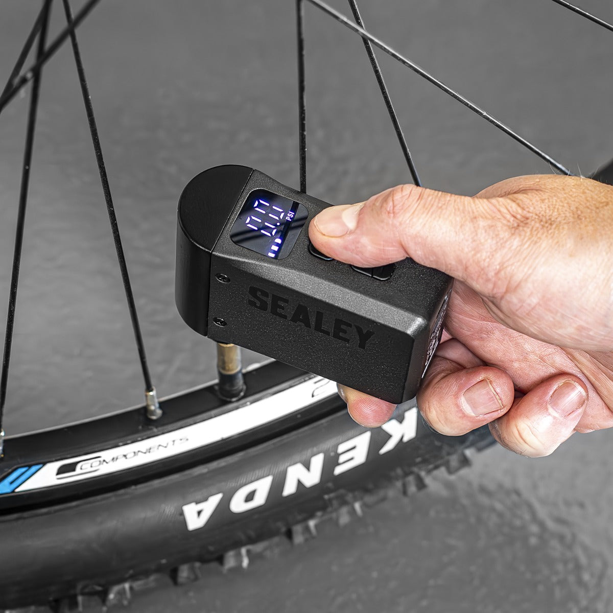 Sealey Mini Digital Bike Pump CTI100