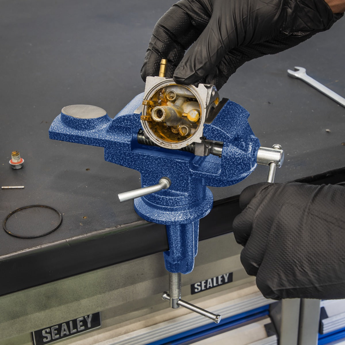 Sealey Portable Bench & Table Vice with 360° Swivel Base 50mm CV50