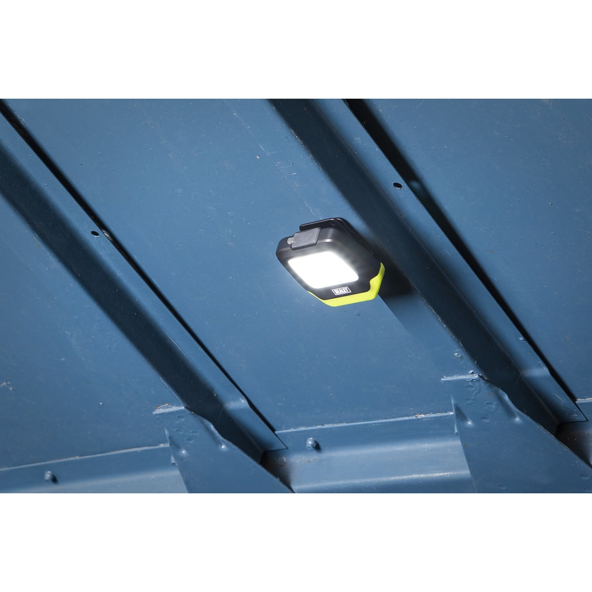 Sealey Rechargeable Clip Light with Auto-Sensor 2W & 1.5W SMD LED HT02LED