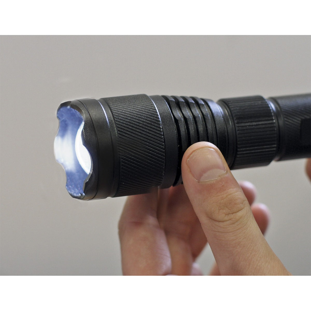 Sealey Rechargeable Aluminium Torch with Adjustable Focus 10W SMD LED LED449