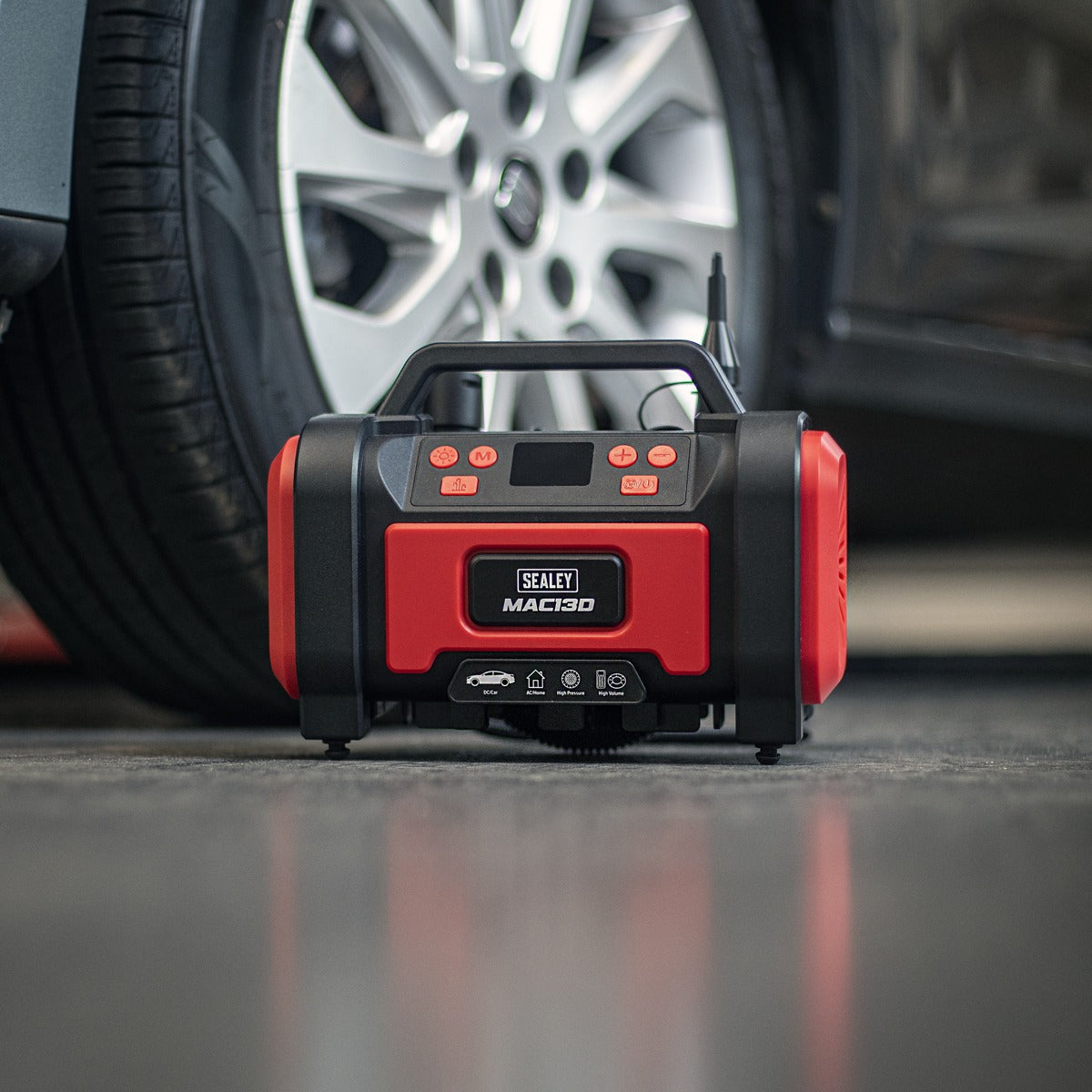 Sealey Tyre Inflator & High-Volume Air Pump 12V/230V AC MAC13D