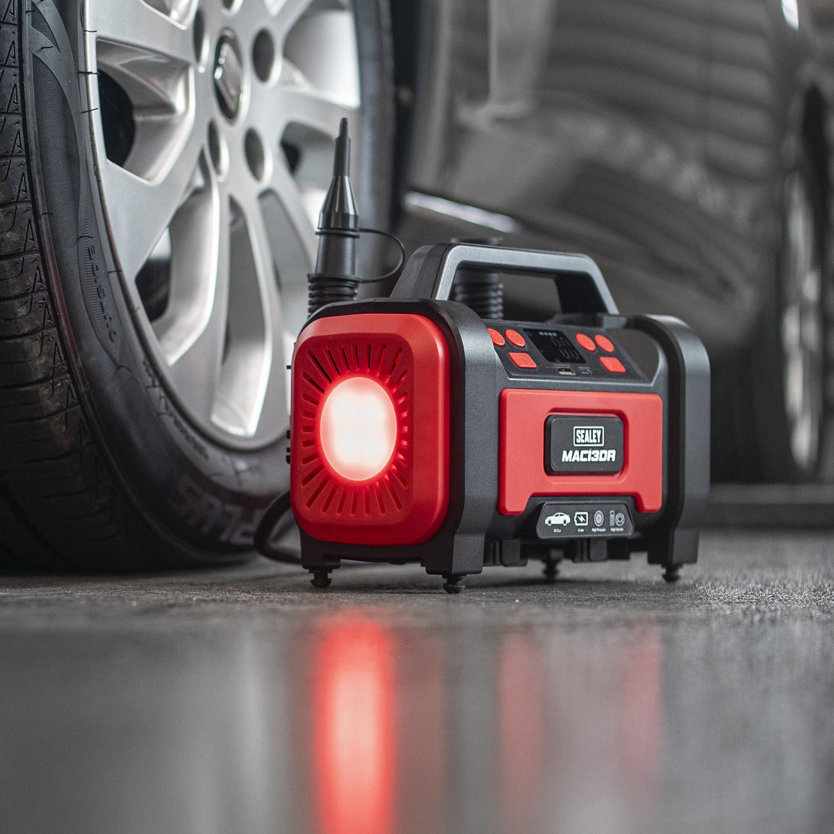 Sealey Rechargeable Tyre Inflator & High Volume Air Pump 12V MAC13DR