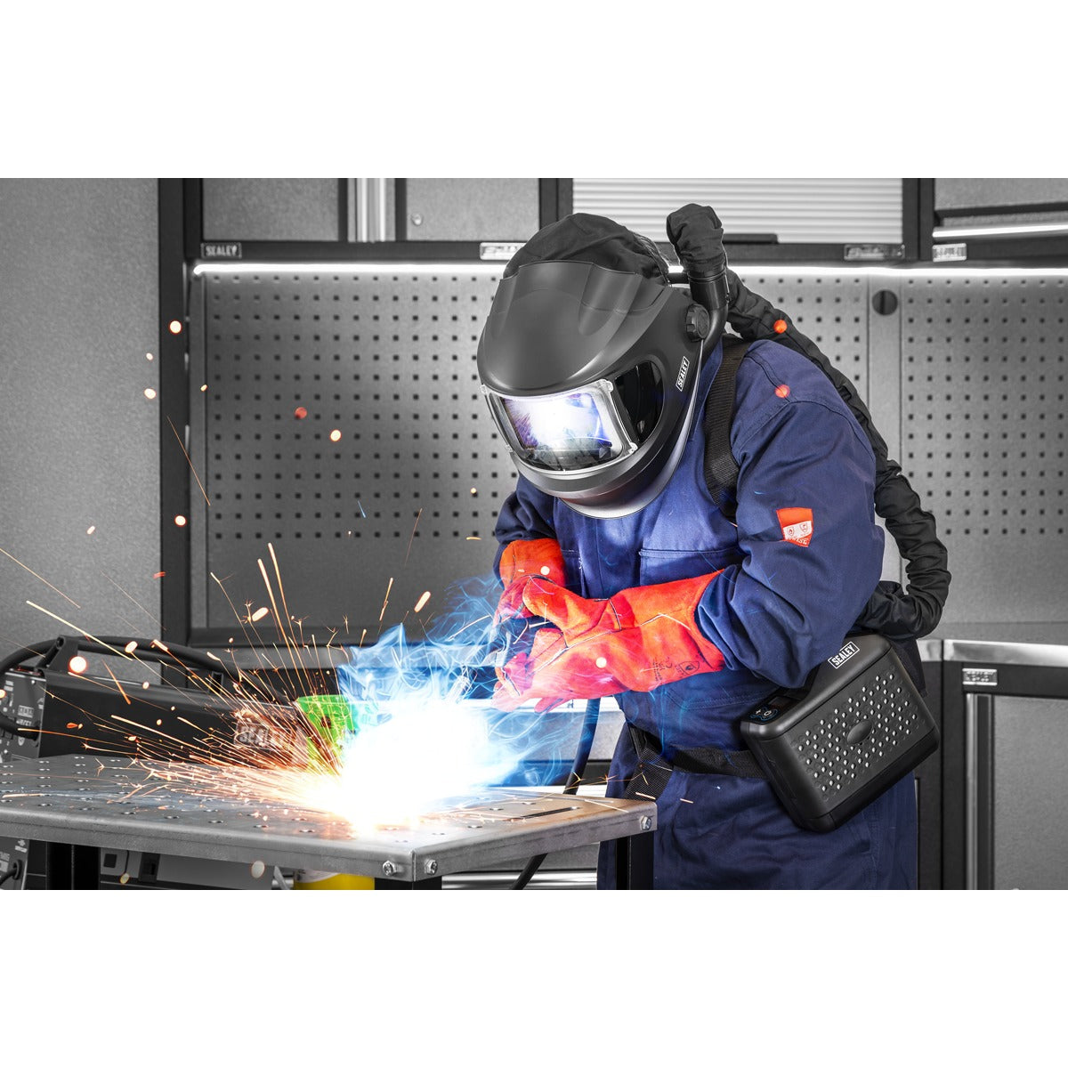 Sealey Auto Darkening Welding Helmet with TH3 Powered Air Purifying Respirator (PAPR) PWH618