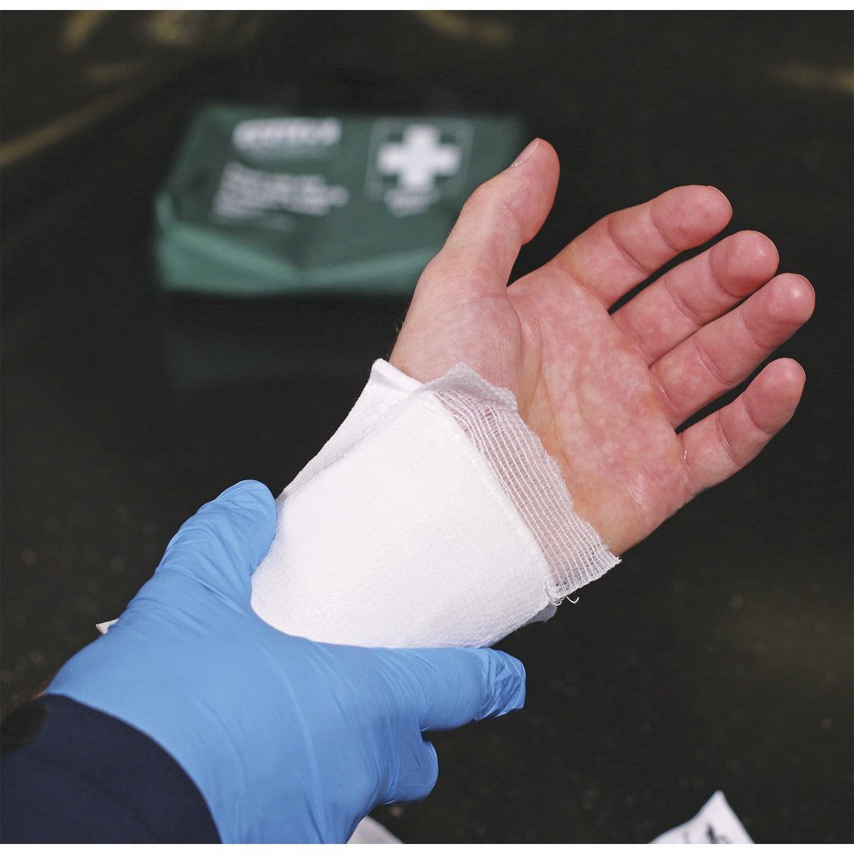 Sealey Medium First Aid Kit for Cars, Taxis & Small Vans - BS 8599-2 Compliant SFA02