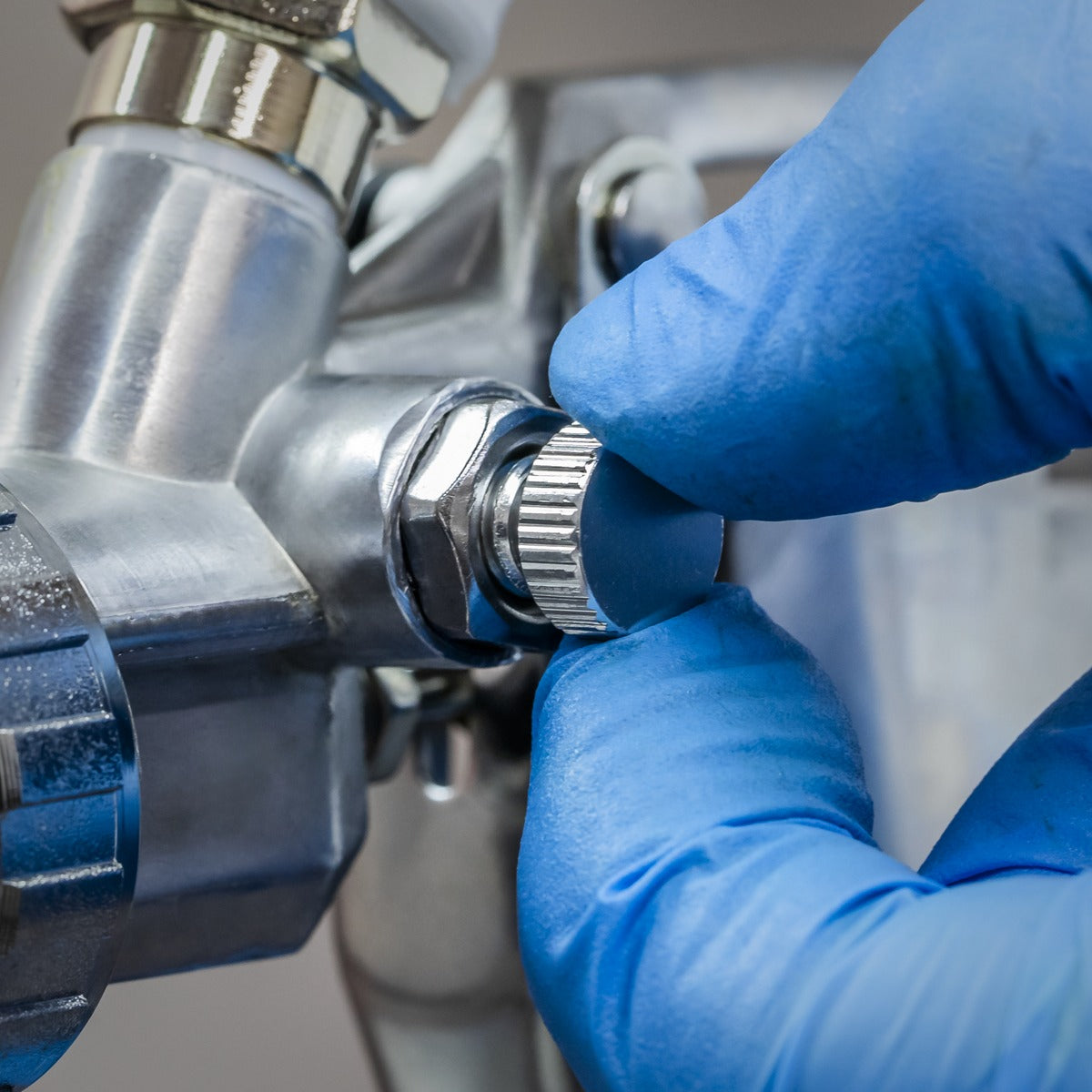 Sealey Gravity Feed Spray Gun 2.2mm Set-Up SSG501