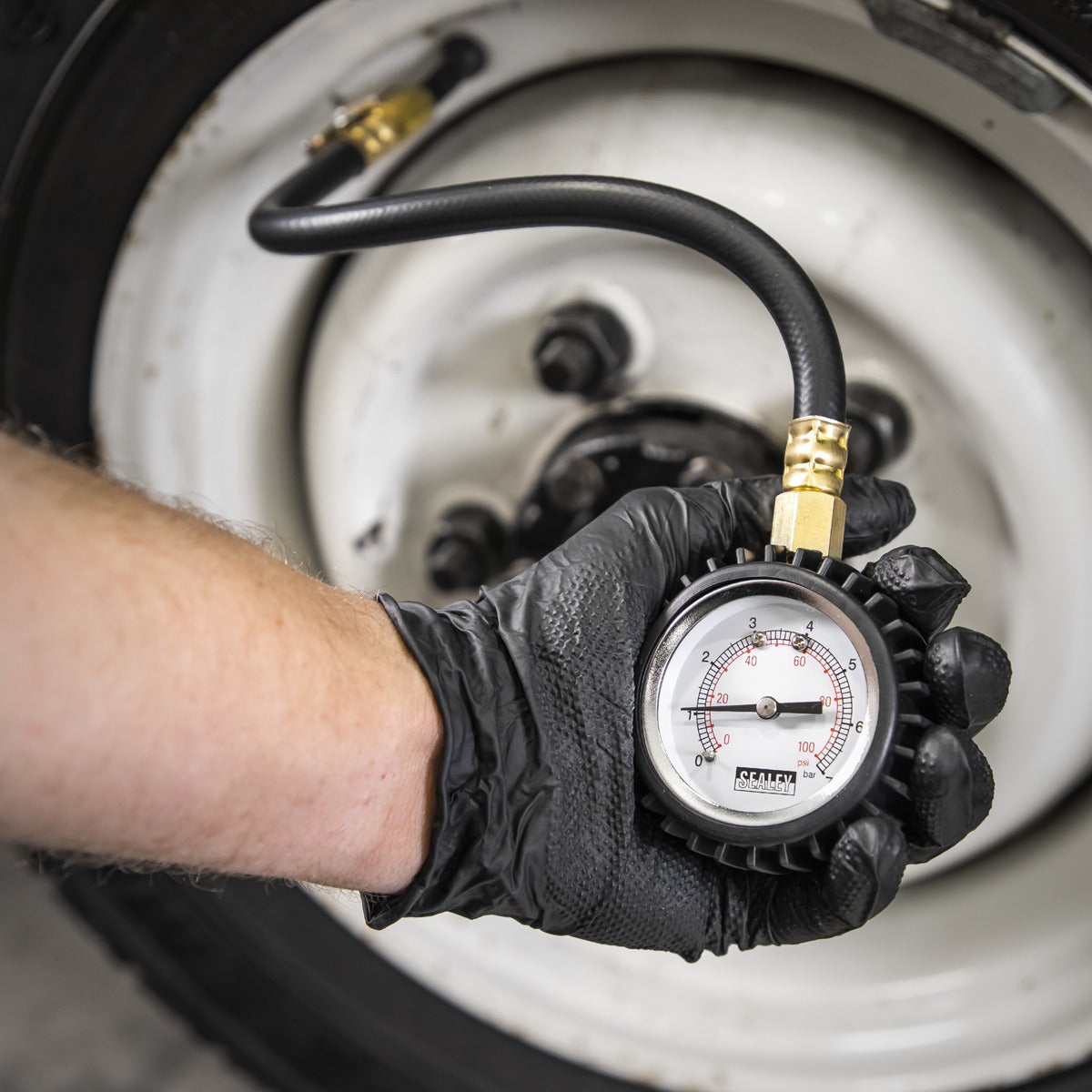 Sealey Tyre Pressure Gauge with Clip-On Chuck TST/PG6