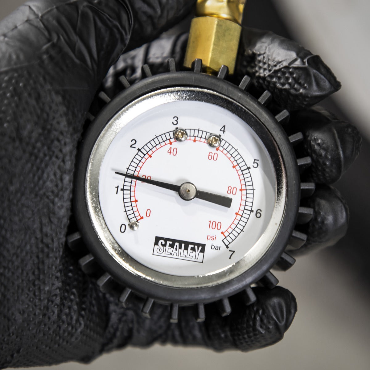 Sealey Tyre Pressure Gauge with Clip-On Chuck TST/PG6