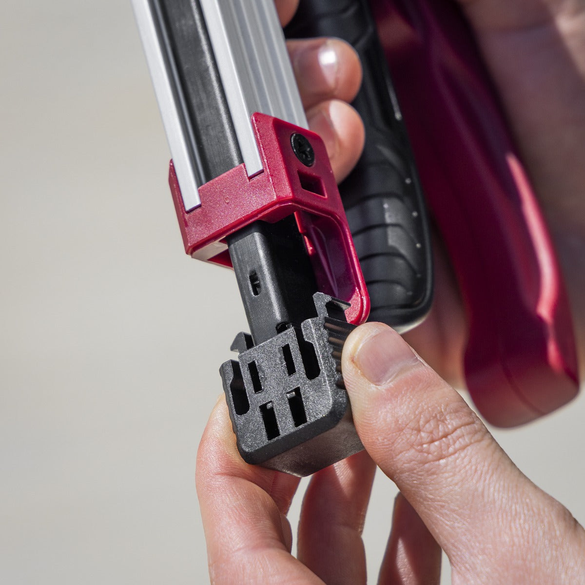 Premier Heavy-Duty Staple & Brad Nail Gun AK7067