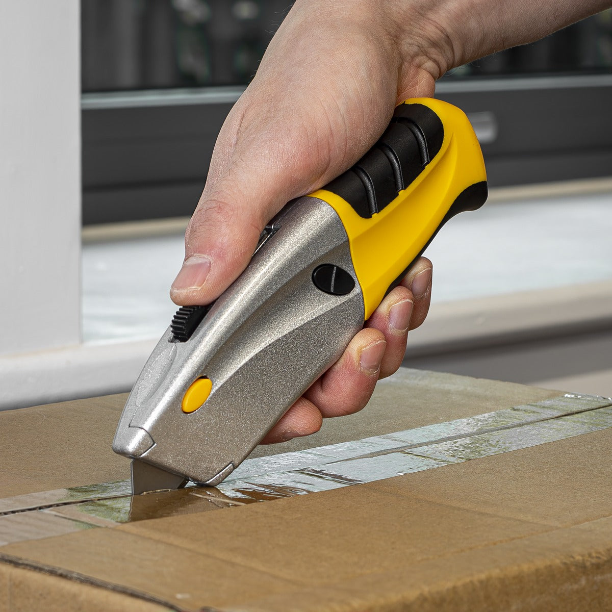 Premier Retractable Utility Knife AK8603