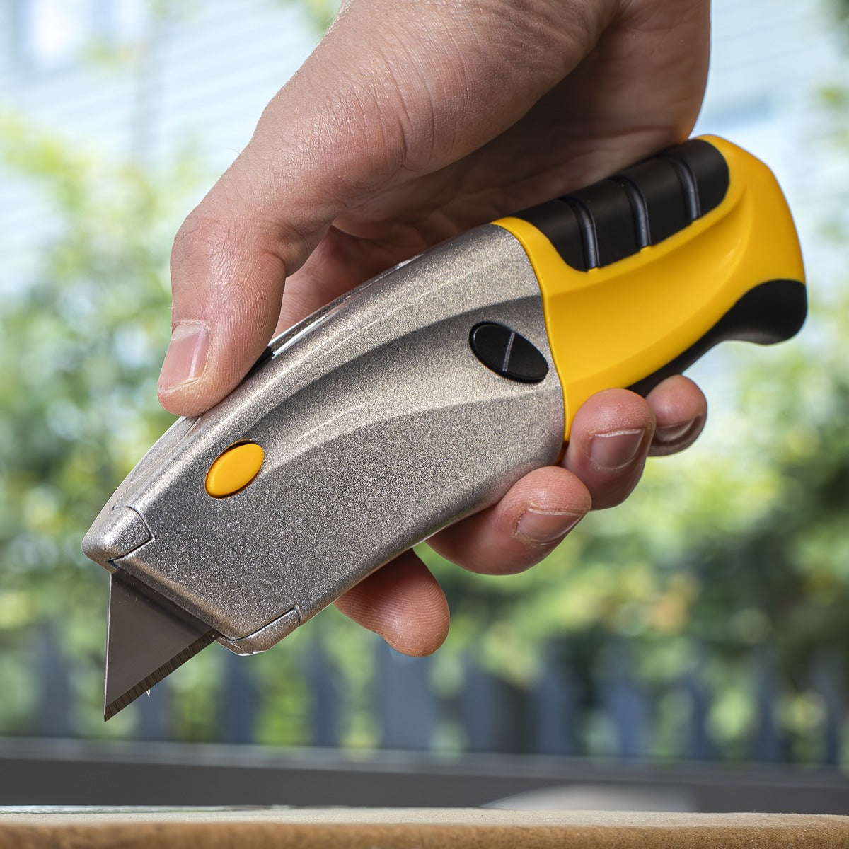 Premier Retractable Utility Knife AK8603