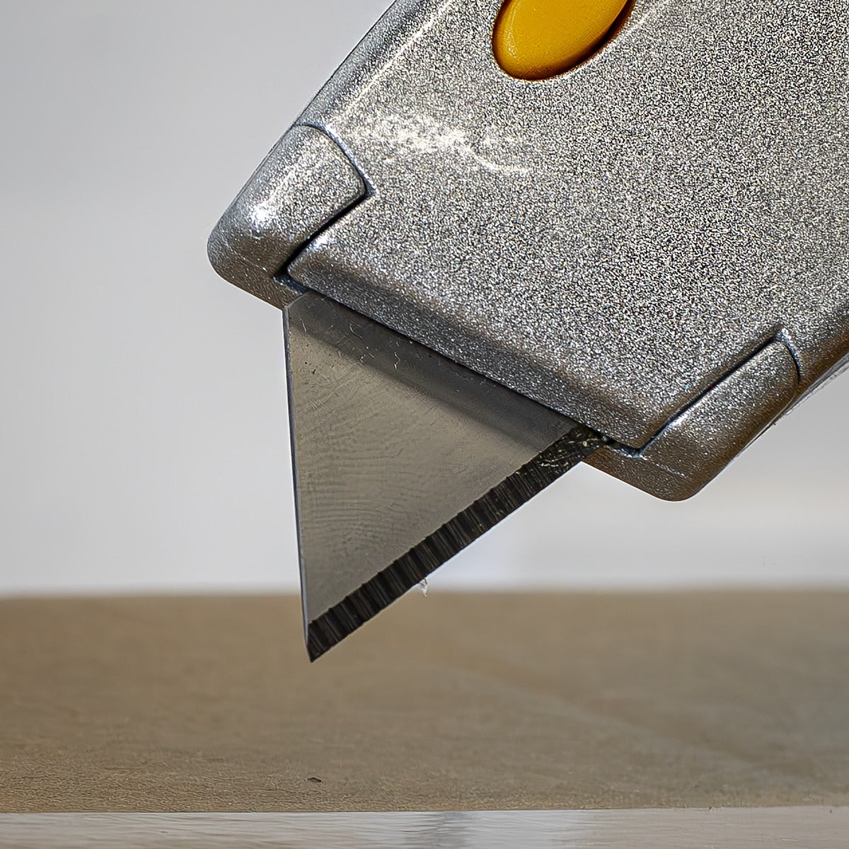 Premier Retractable Utility Knife AK8603