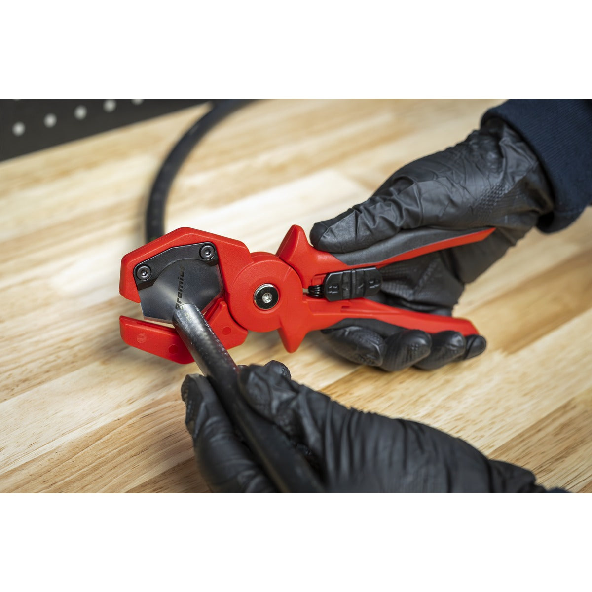 Premier Hose Cutter 3-32mm SC129