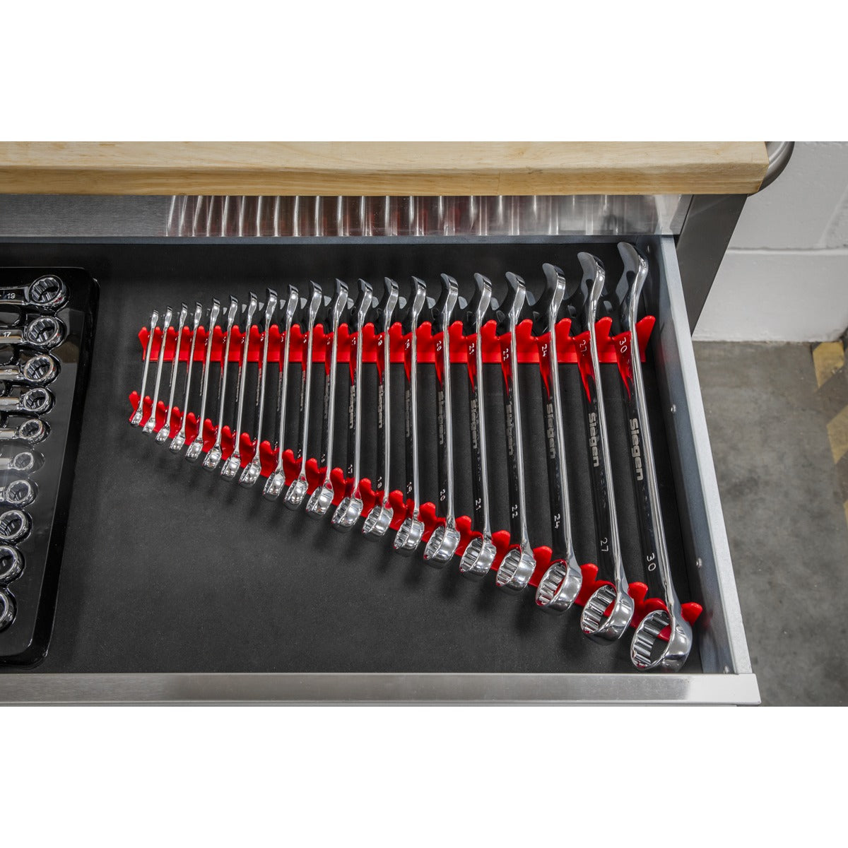 Premier Magnetic Sharks Teeth Spanner Rack 2pc WR02