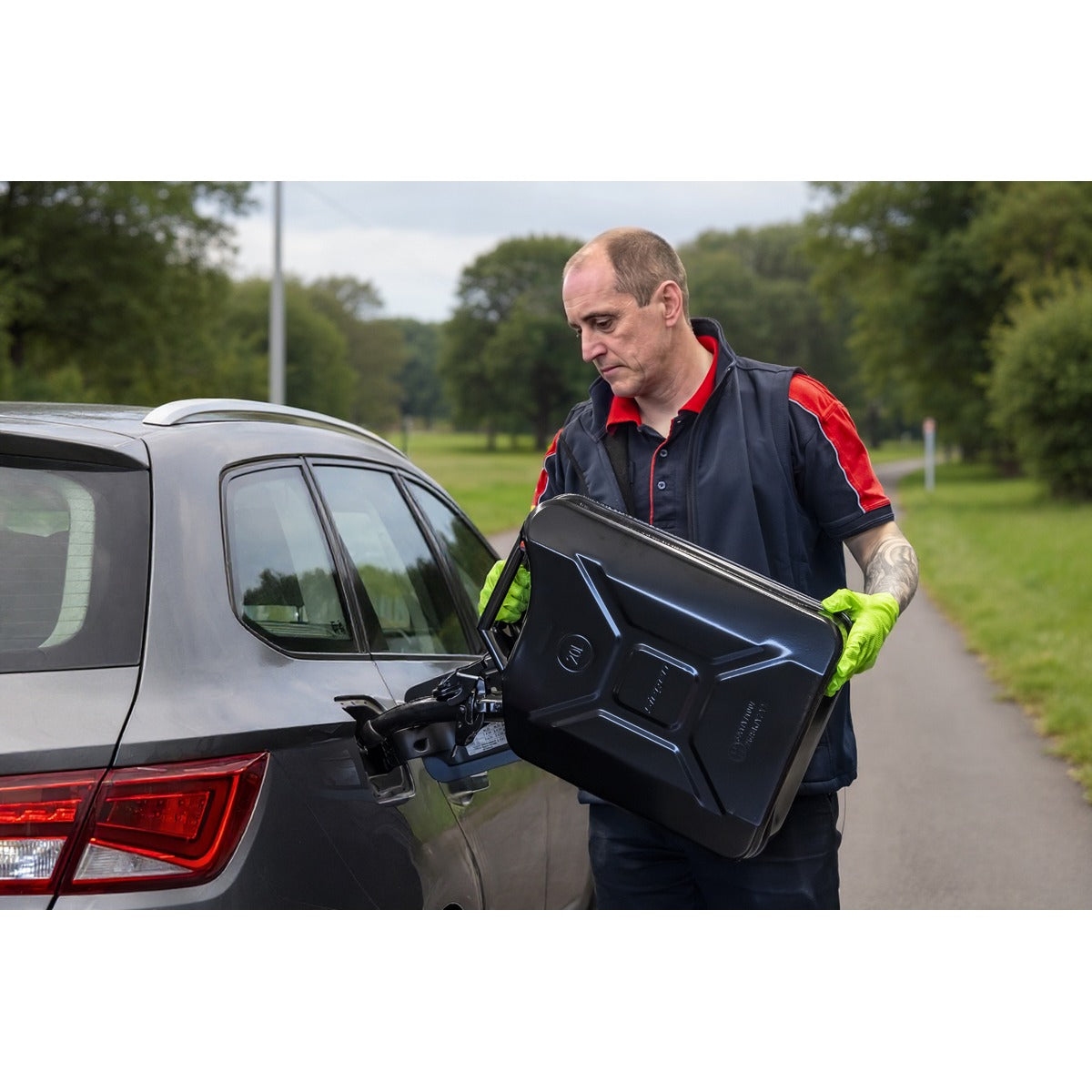 Siegen Jerry Can 20L - Black JCY20B