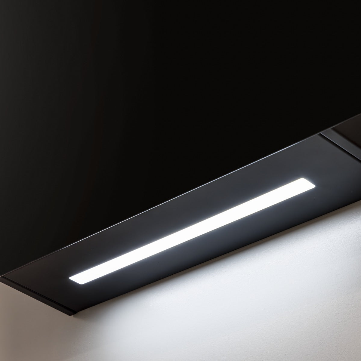 Baridi Angled Chimney Cooker Hood with Touch Controls & Carbon Filters 60cm - Black Glass DH105