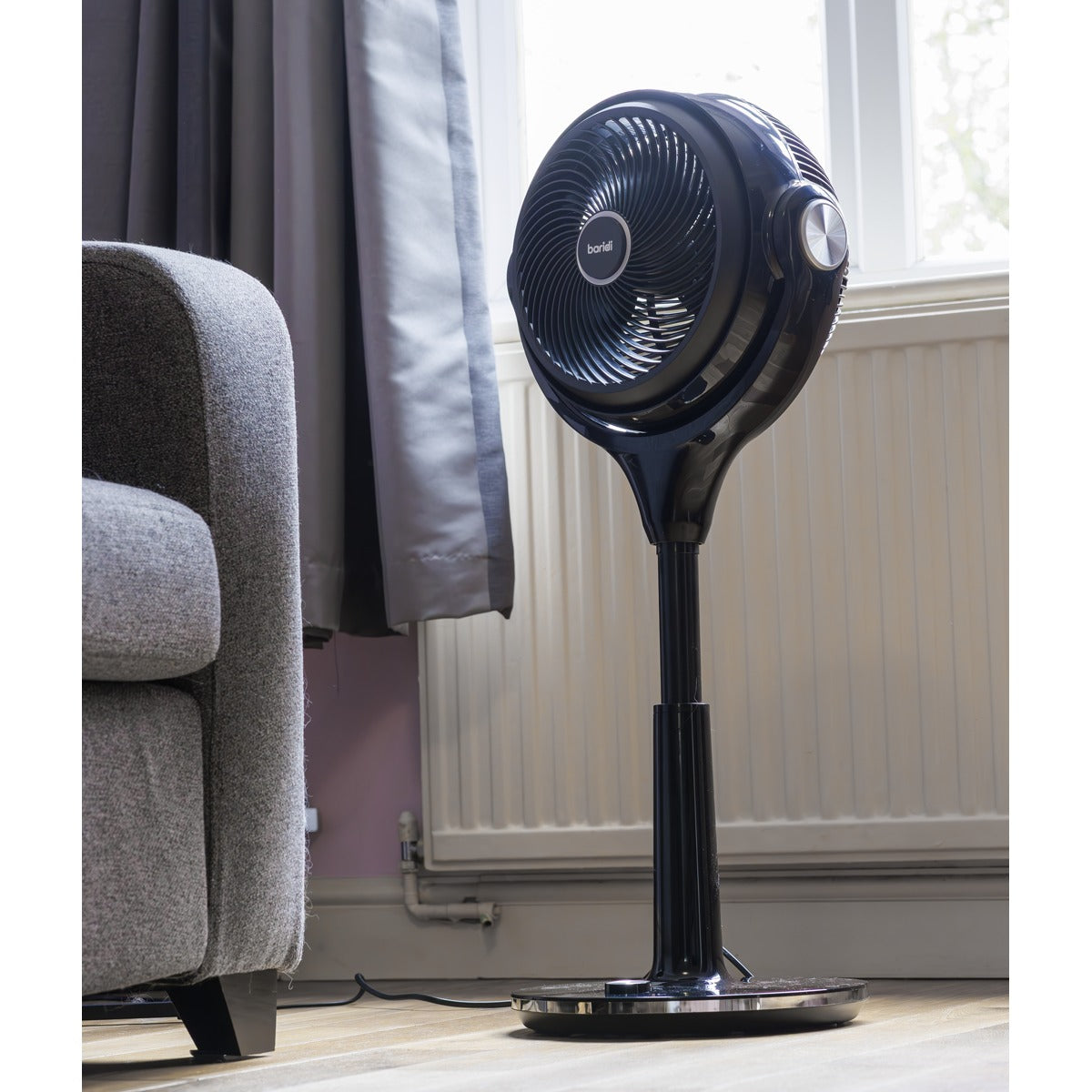 Baridi 10" Pedestal Fan with Remote Control & 12hr Timer 230V - Black DH143