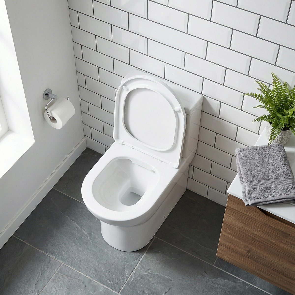 Baridi Close-Coupled Toilet with Soft Close Seat, Dual Flush Cistern & Rimless Flush – White DH333