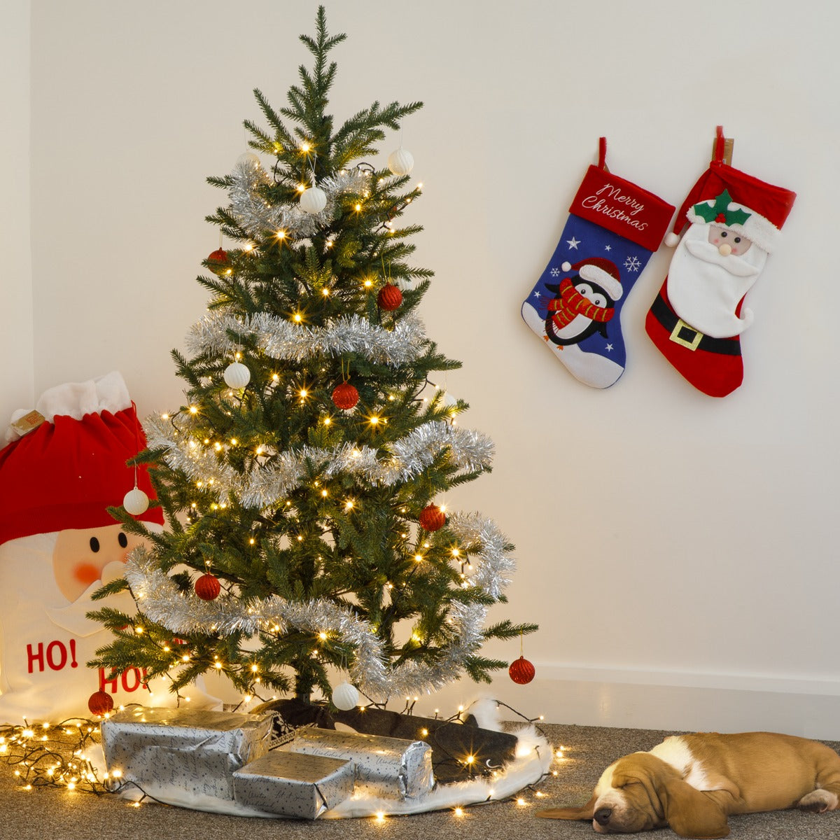 Dellonda Artificial Hinged Christmas Tree 5ft(150cm) DH44