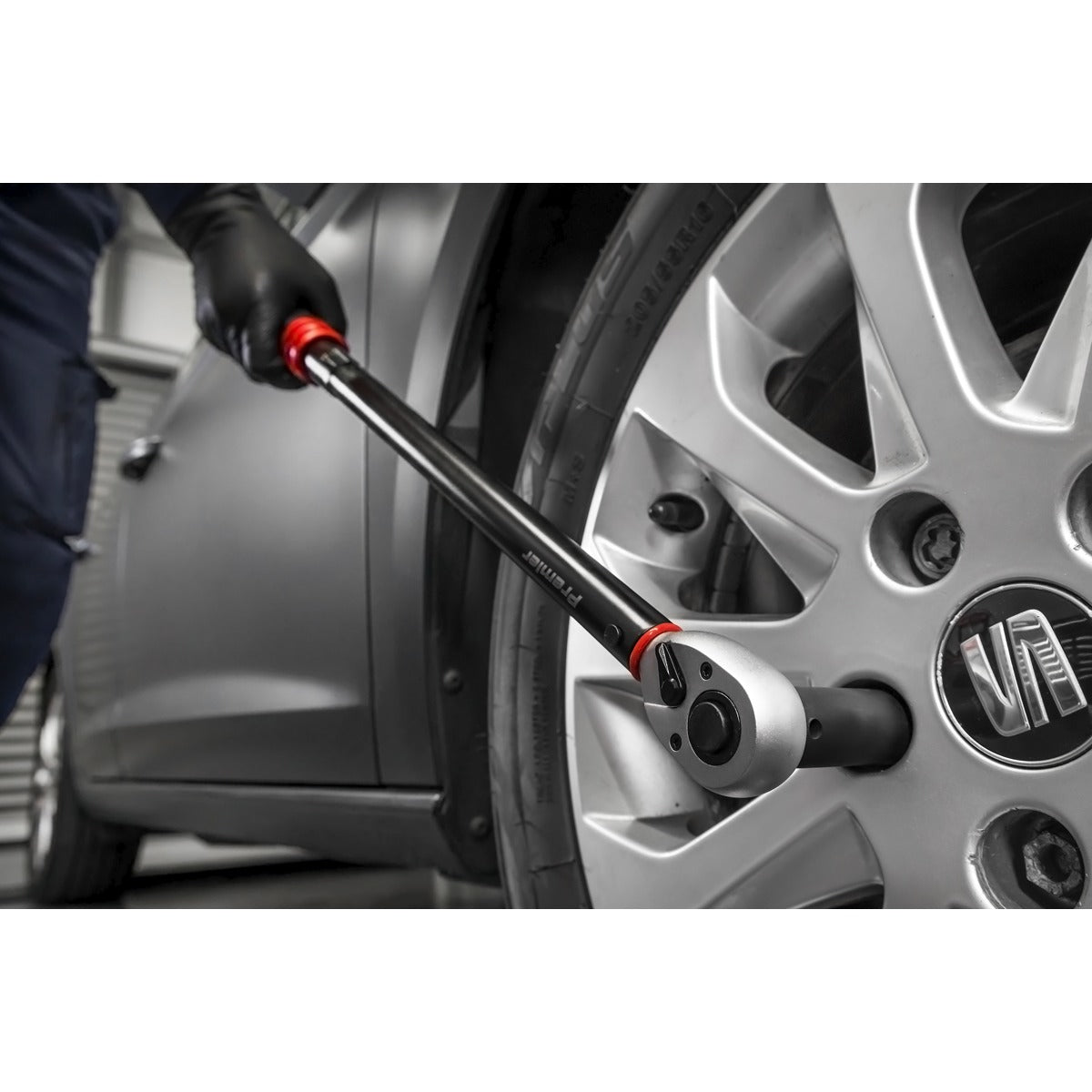 Premier Black Torque Wrench Micrometer 1/2"Sq Drive Calibrated 60-330Nm - Premier Black STW905B