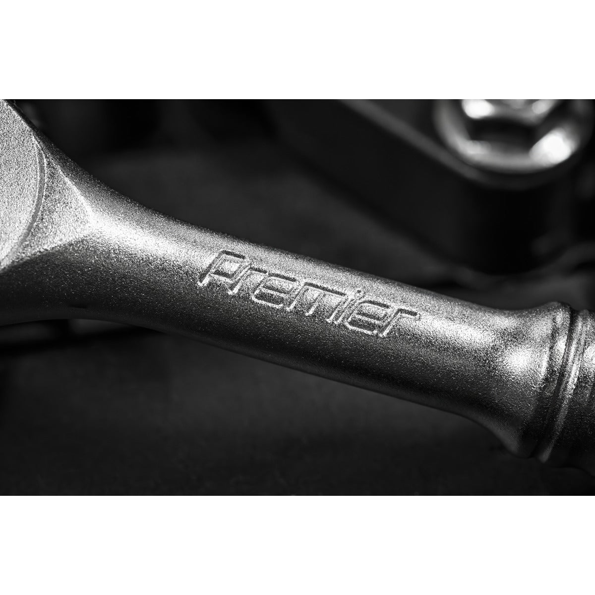 Premier Platinum Ratchet Wrench with Flip Reverse 1/4"Sq Drive 90-Tooth AK7930