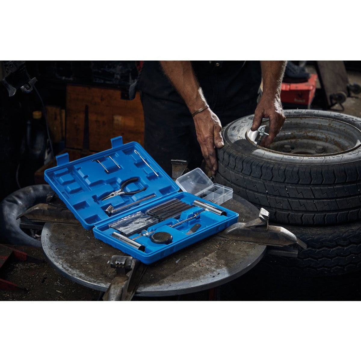 Draper Tyre Puncture Repair Kit for Tubeless Off Road Vehicles (65 Piece) 04139