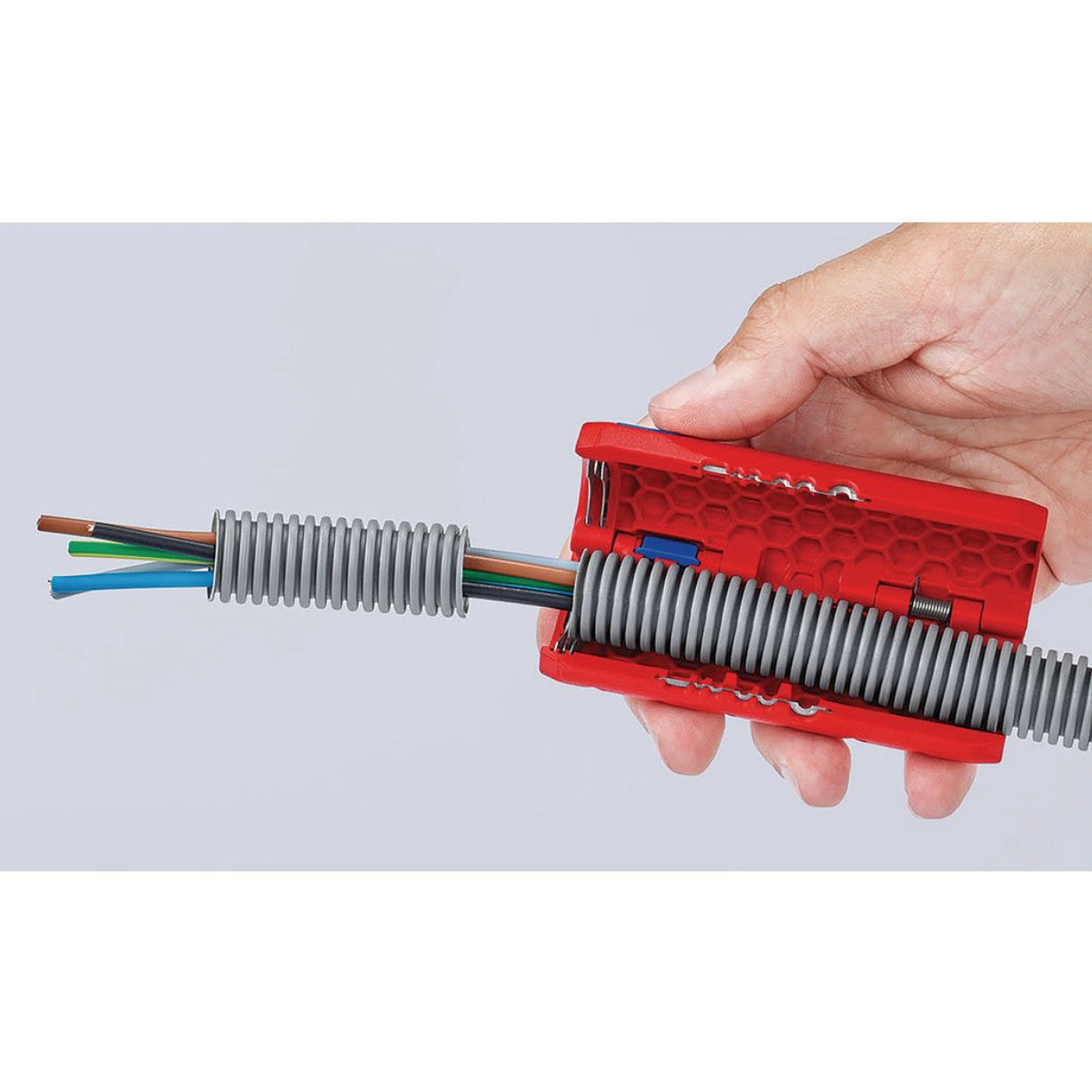 Knipex 90 22 02 SB TwistCut Corrugated Pipe Cutter, 100mm 04600
