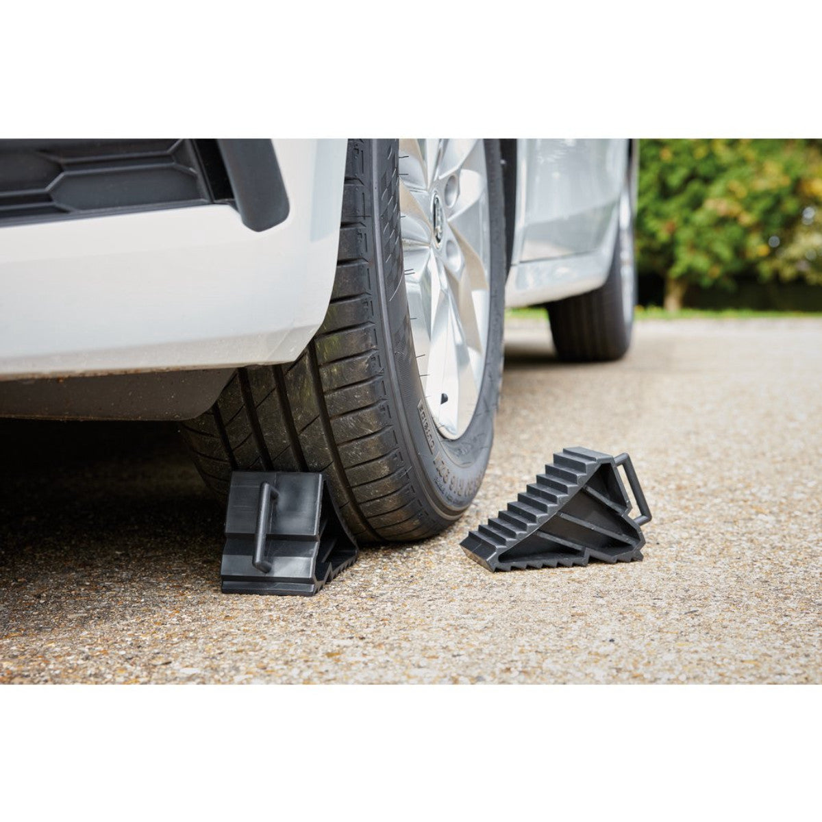 Draper Plastic Wheel Chocks, 2 Tonne (Pair) 20212