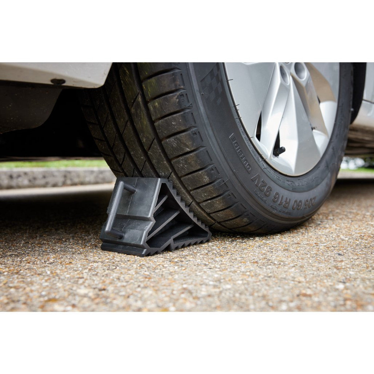 Draper Plastic Wheel Chocks, 2 Tonne (Pair) 20212