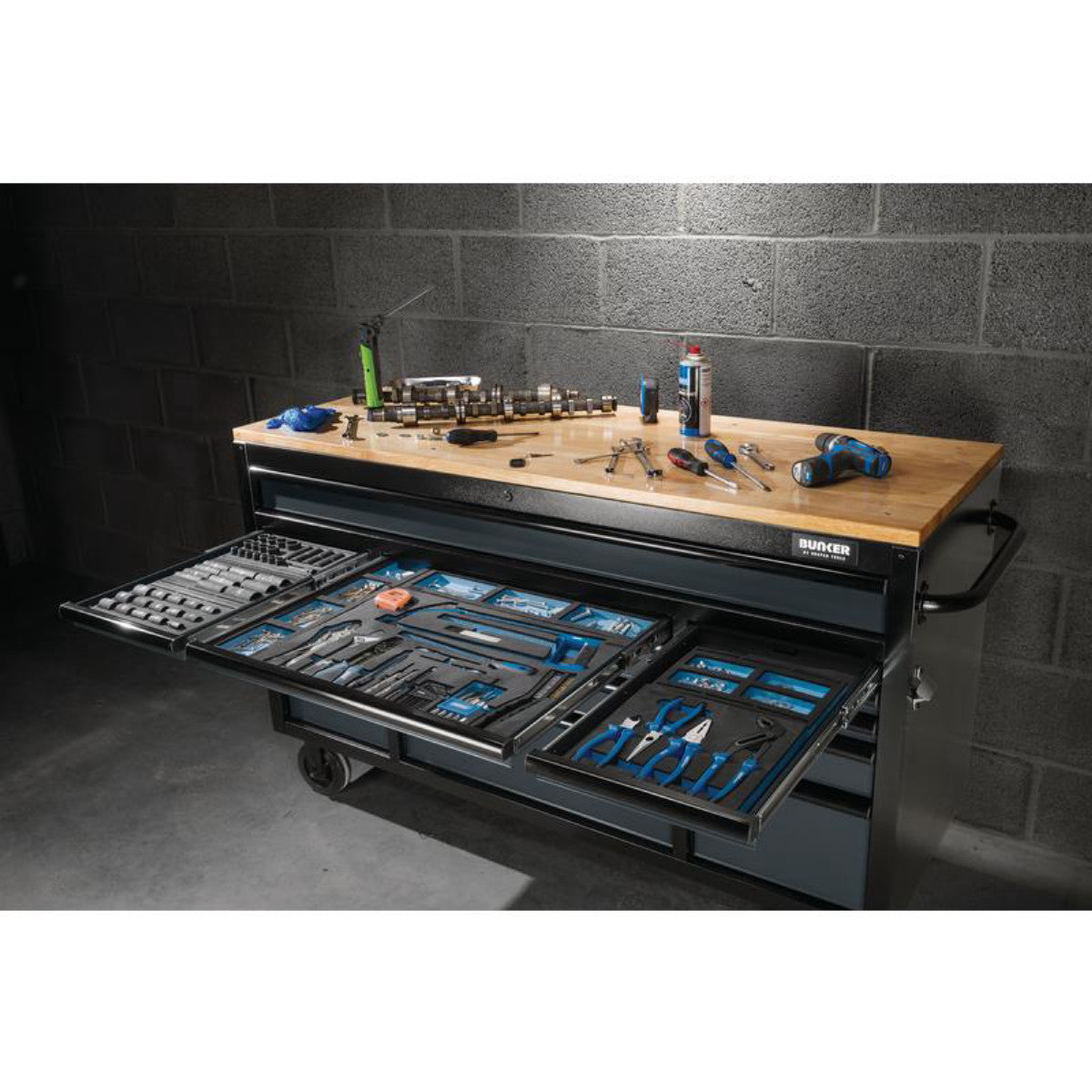 Bunker 15 Drawer Workbench Roller Tool Cabinet, 61", Grey 27225