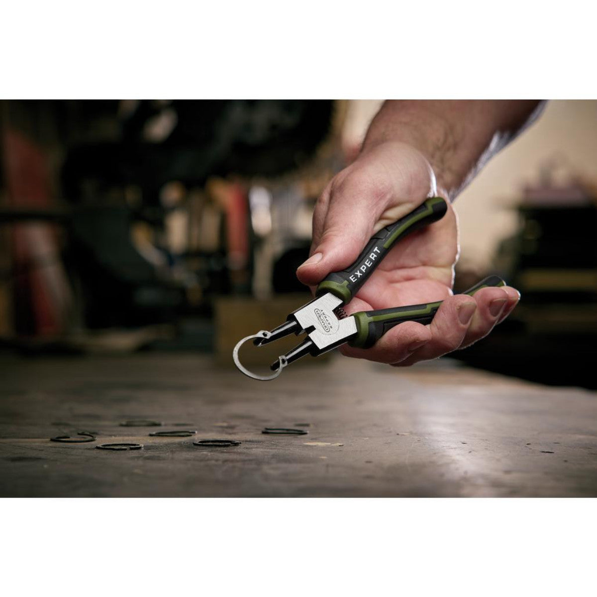 Draper Expert Bent External Circlip Pliers, 180mm 28620