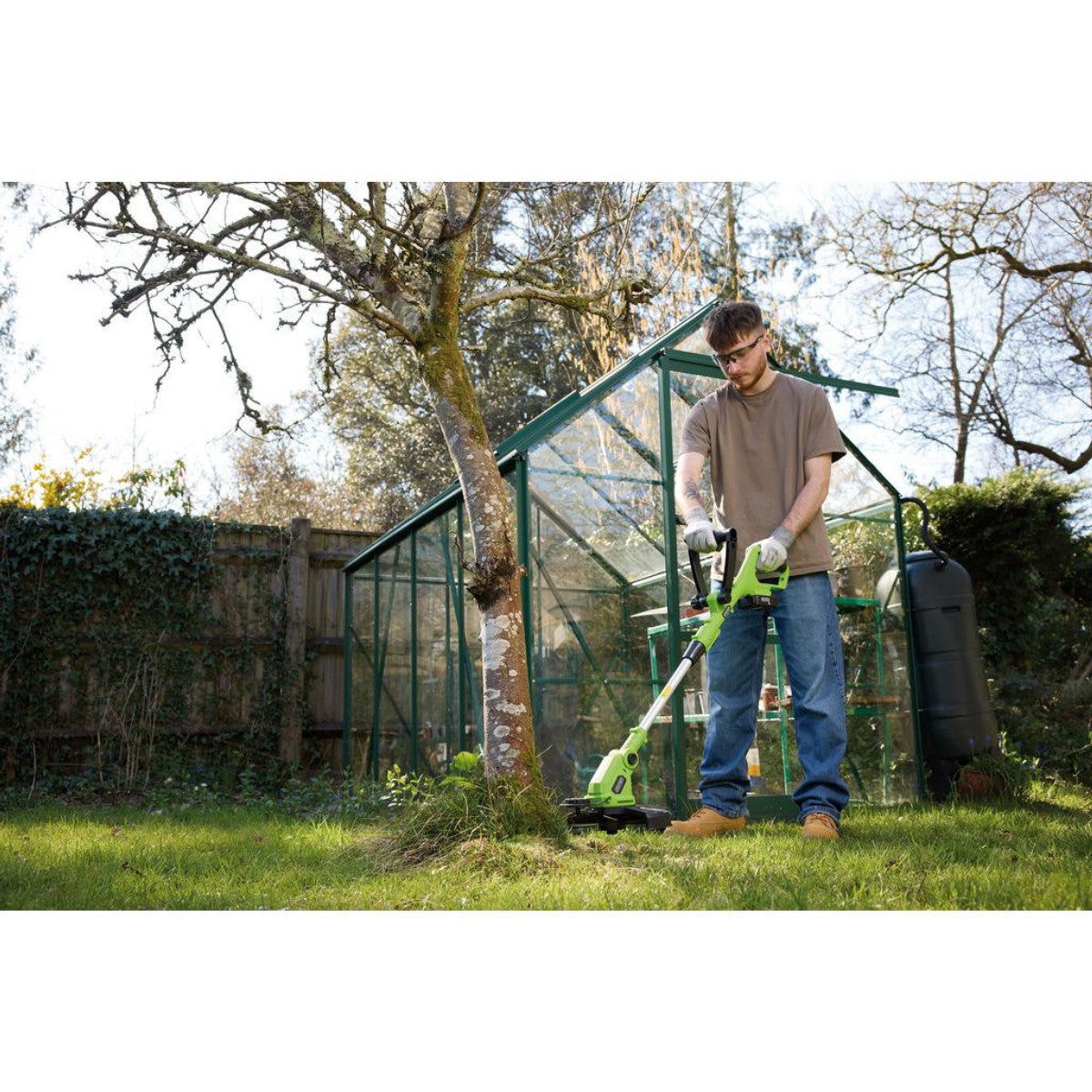 Draper 18V 2-in-1 Grass Trimmer, 1 x 2.0Ah Battery, 1 x Charger 31860