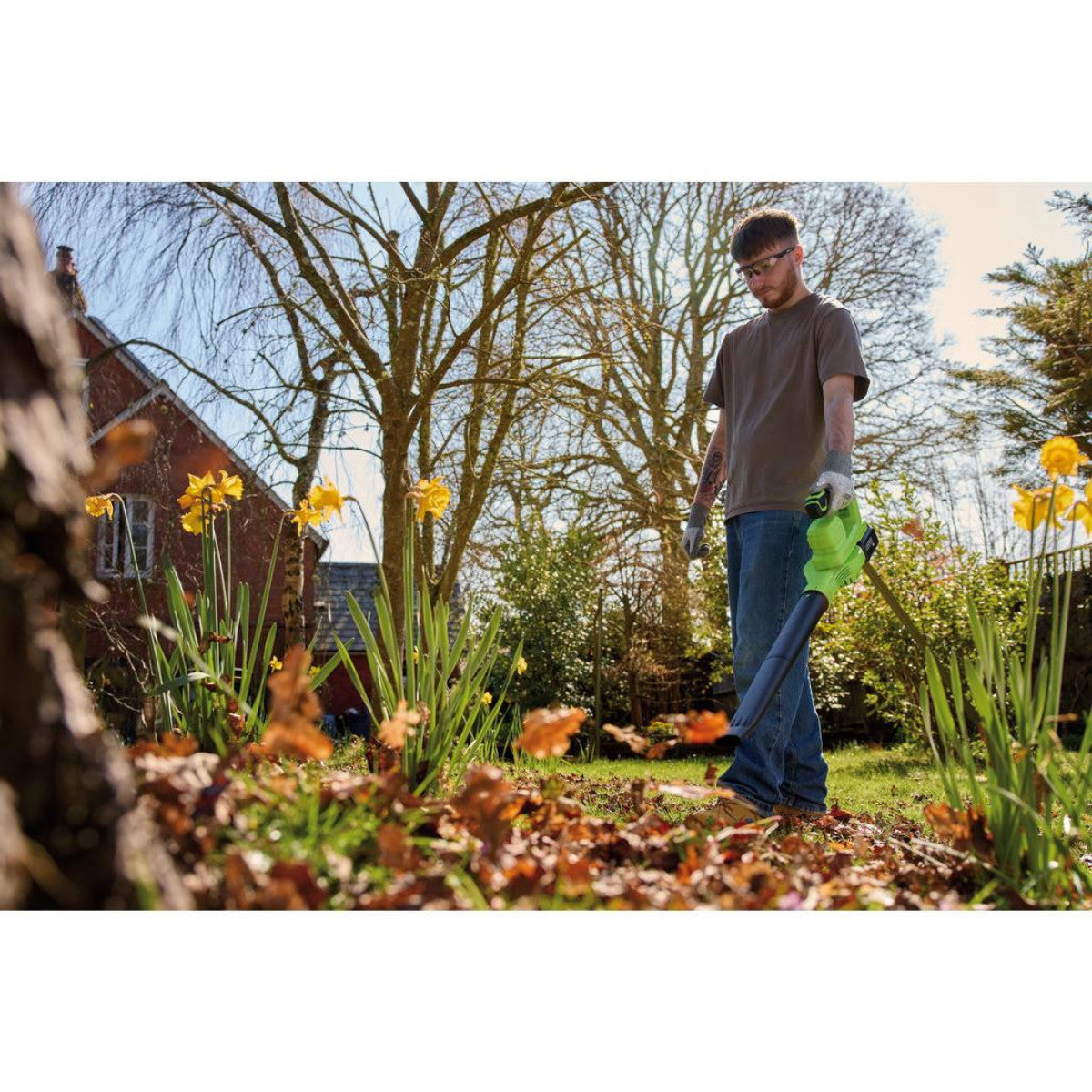 Draper 18V Leaf Blower, 1 x 4.0Ah Battery, 1 x Charger 31863