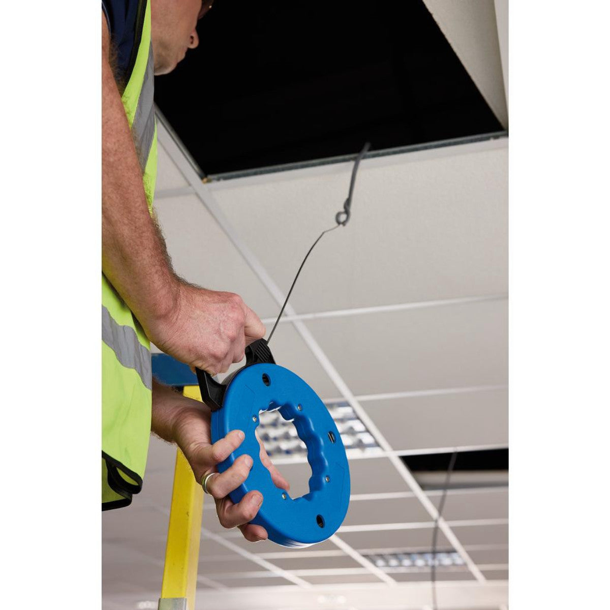 Draper Electricians Draw Tape in Plastic Case, 15m 56761