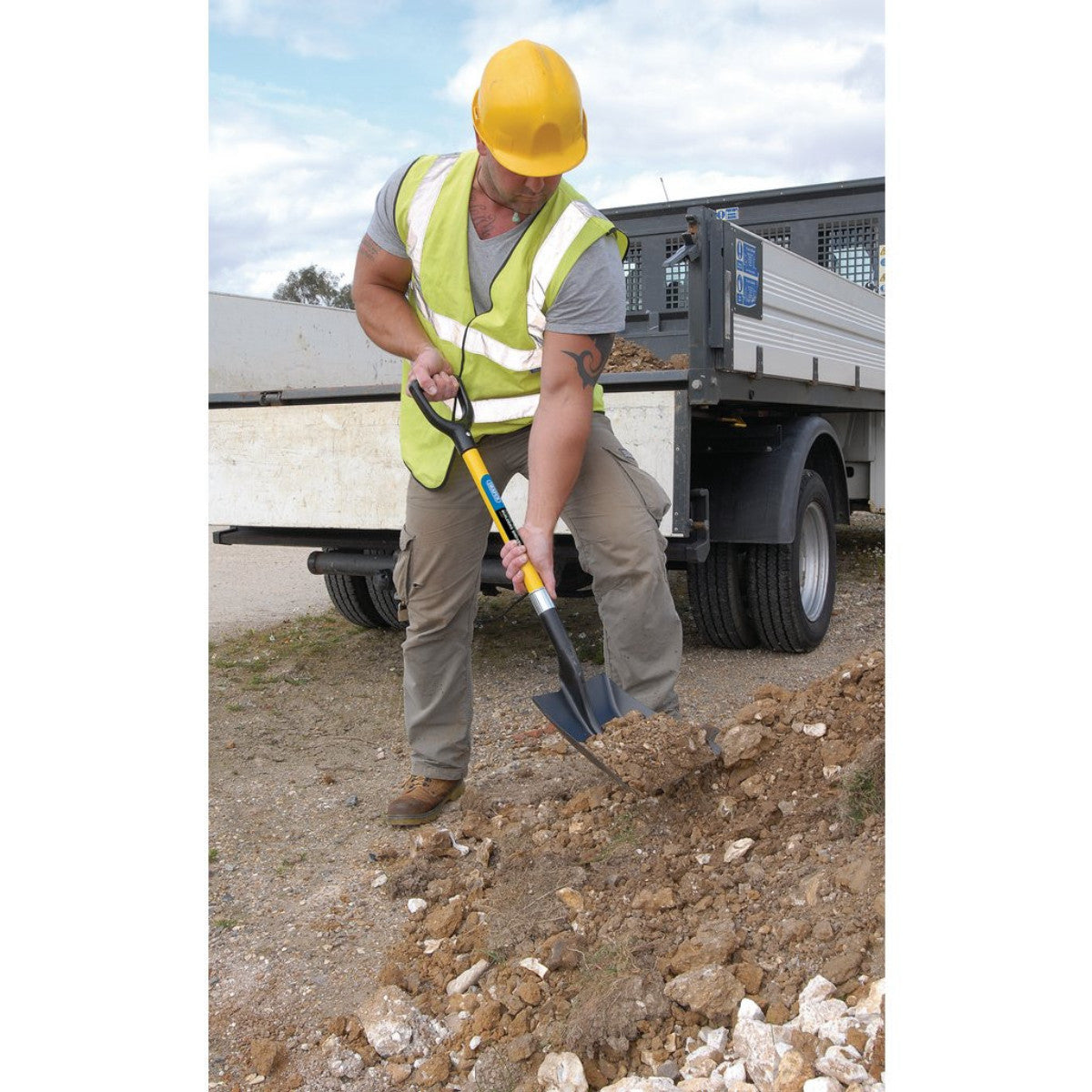 Draper Square Mouth Builders Shovel with Fibreglass Shaft 57567