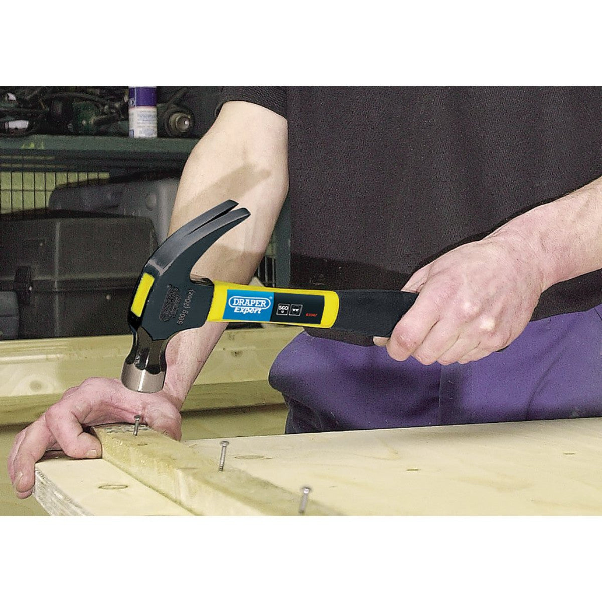Draper Expert Claw Hammer with Fibreglass Shaft, 560g/20oz 63347