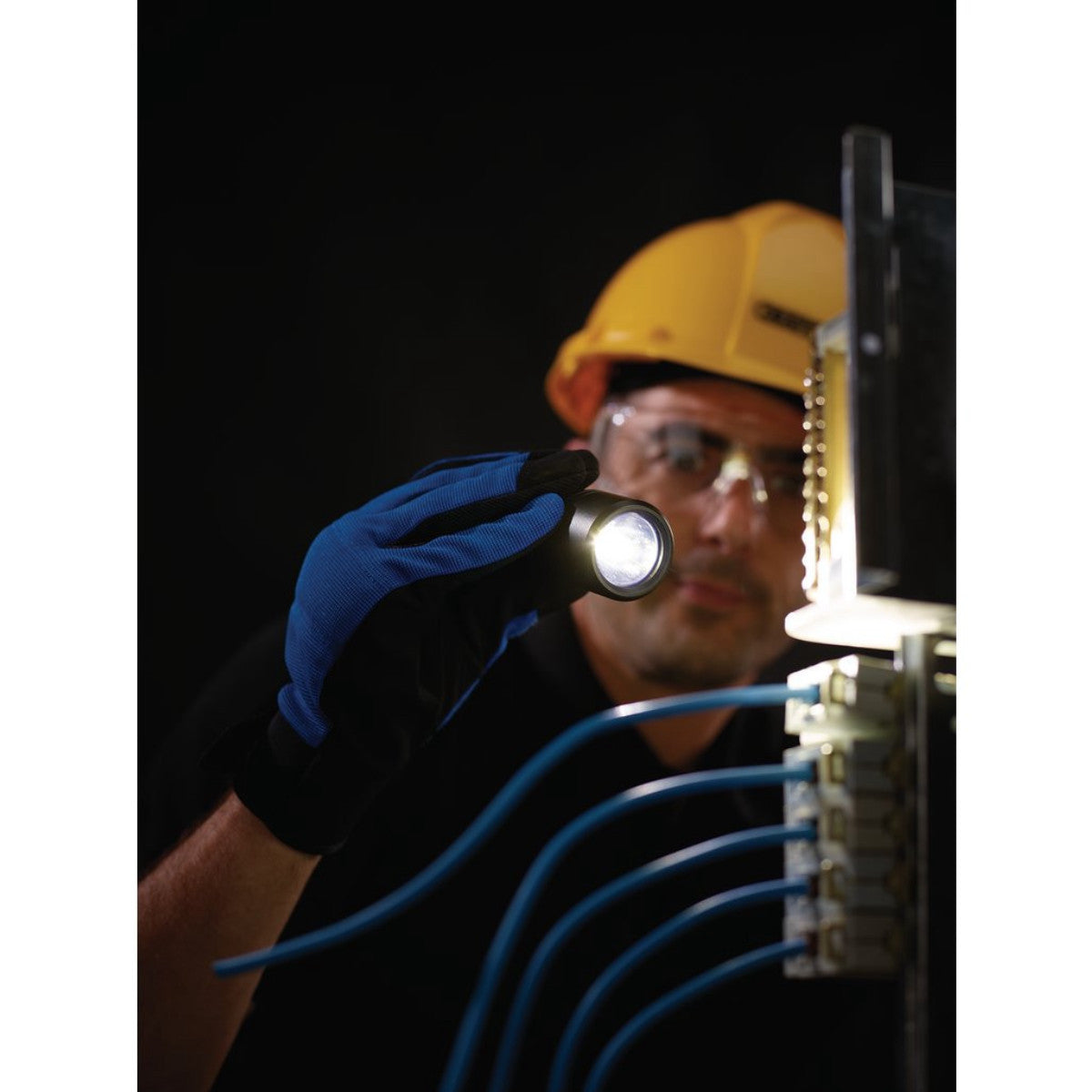 Draper Expert SMD LED Wireless/USB Rechargeable Hand Torch, 10W, 1000 Lumens, USB-C Cable Supplied 65690
