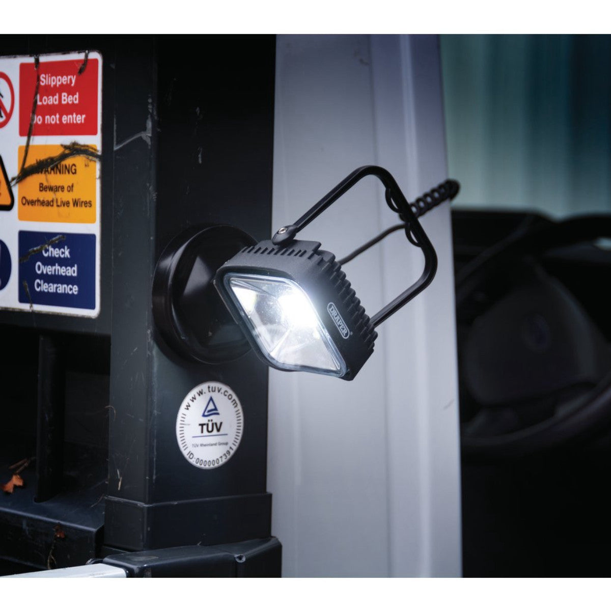 Draper 12V COB LED Magnetic Base Work Light, 10W, 600 Lumens 90102