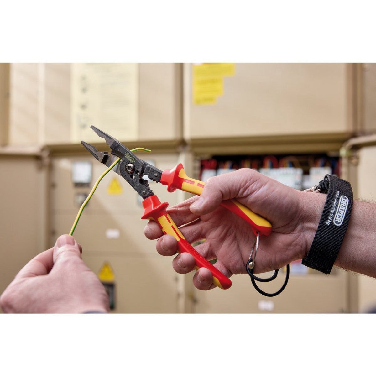 XP1000 VDE Tethered 8-in-1 Electricians Pliers, 215mm 94605