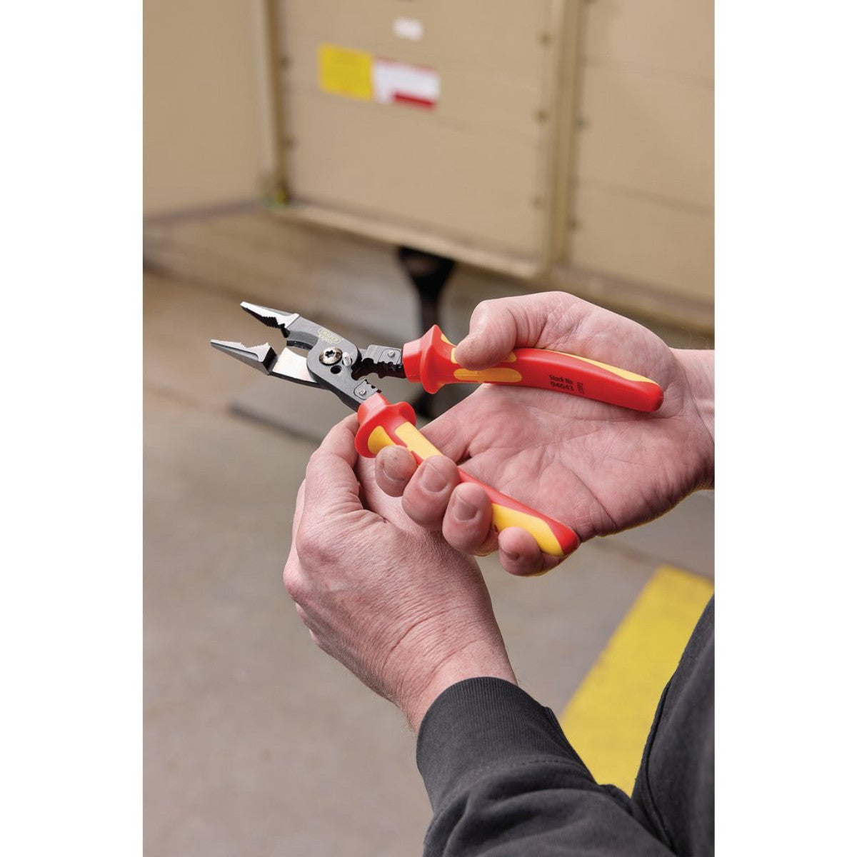 XP1000 VDE 8-in-1 Electricians Pliers, 215mm 94643